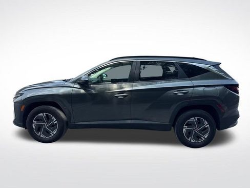 Used 2025 Hyundai Tucson Blue AWD/4WD image 2