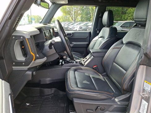 Used 2022 Ford Bronco Badlands w/ Sasquatch Package AWD/4WD image 12