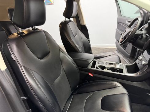 Used 2022 Ford Edge Titanium w/ Equipment Group 301A AWD/4WD image 51