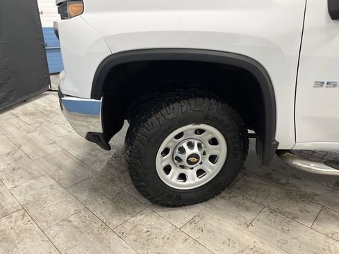Used 2024 Chevrolet Silverado 3500 LT image 38