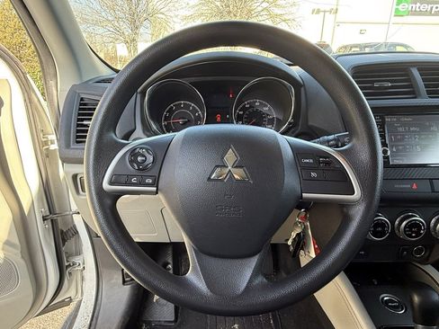 Used 2021 Mitsubishi Outlander Sport ES image 13