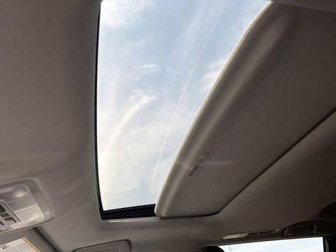 Used 2019 Toyota Highlander Limited image 34