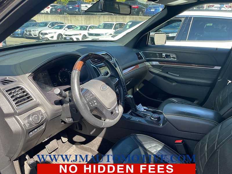 Used 2017 Ford Explorer Platinum AWD/4WD image 2