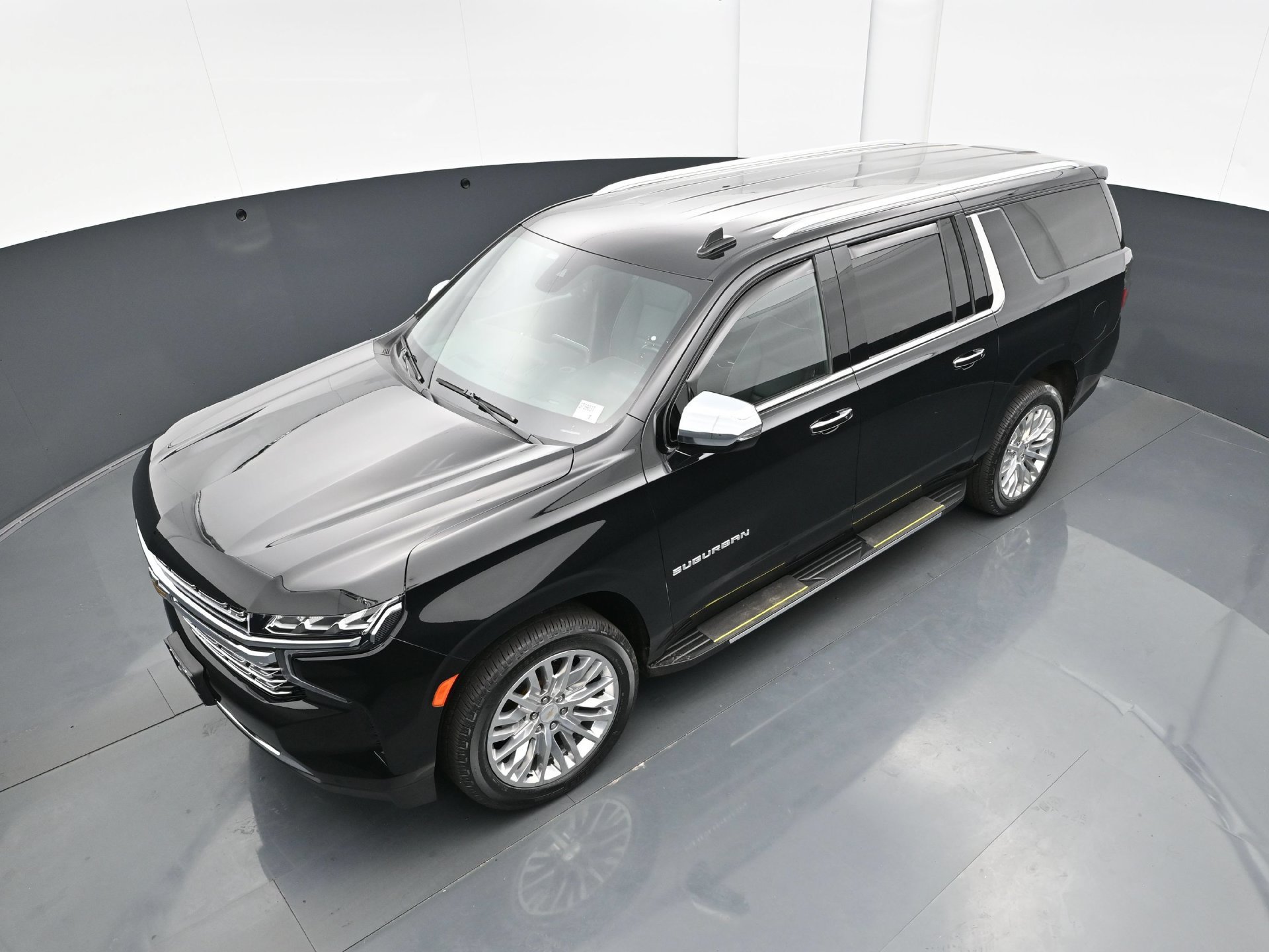 Used 2023 Chevrolet Suburban Premier AWD/4WD image 46