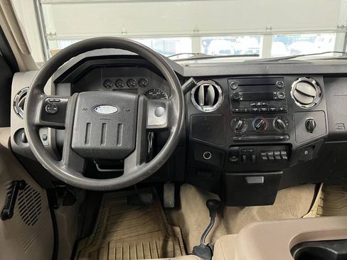 Used 2008 Ford F550 4x4 Crew Cab Super Duty image 8