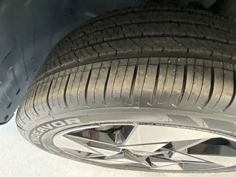 Used 2024 Hyundai Kona Limited image 40