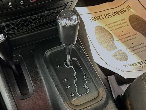 Used 2018 Jeep Wrangler Unlimited Sahara w/ Connectivity Group image 12