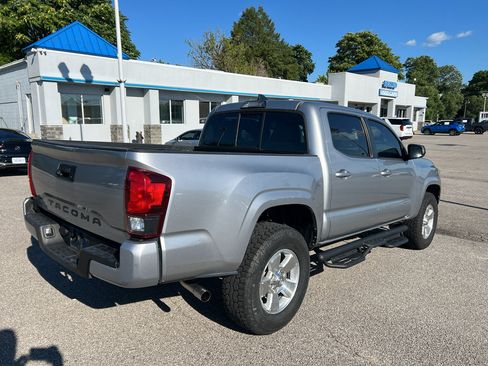 Used 2018 Toyota Tacoma SR w/ SR Convenience Package RWD image 5