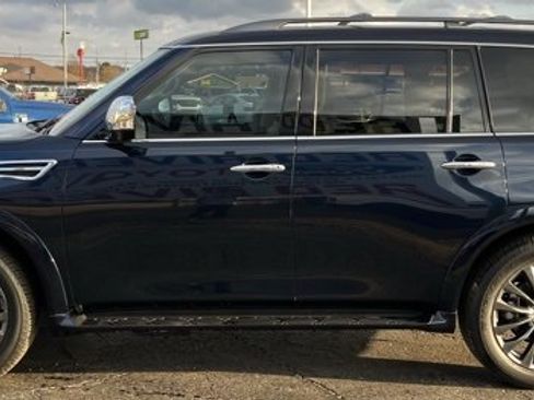 Used 2024 Nissan Armada Platinum w/ Captain's Chairs Package image 5