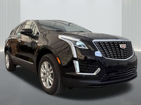 New 2025 Cadillac XT5 Luxury image 3
