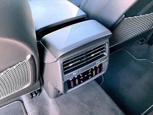 Used 2025 Audi Q7 3.0T Prestige w/ Prestige Package image 25