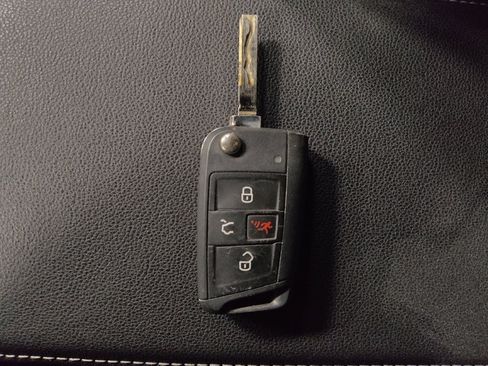 Used 2024 Volkswagen Jetta Sport image 32