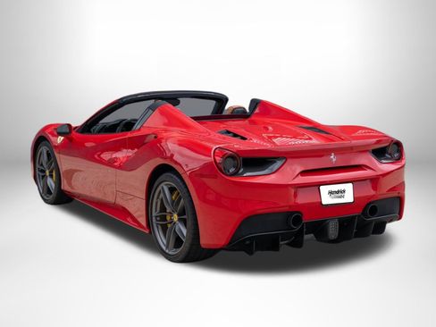 Used 2018 Ferrari 488 Spider RWD image 8