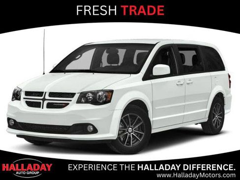 Used 2019 Dodge Grand Caravan SE image 1