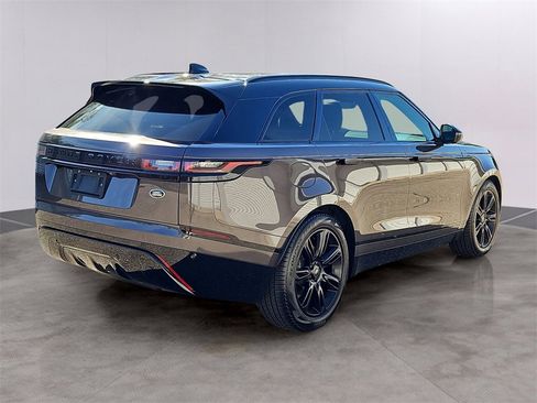 Used 2023 Land Rover Range Rover Velar R-Dynamic S image 4