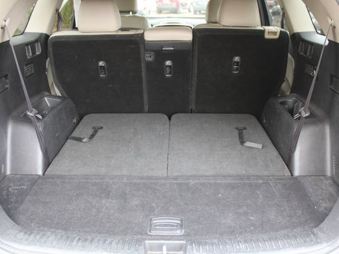 Used 2017 Kia Sorento EX image 10