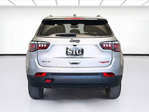 Used 2021 Jeep Compass Trailhawk image 5