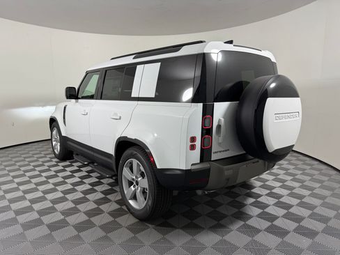 Used 2026 Land Rover Defender 110 S AWD/4WD image 3