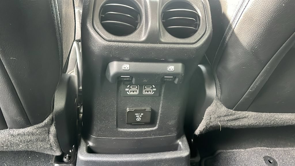 Used 2023 Jeep Wrangler Unlimited Sahara AWD/4WD image 20