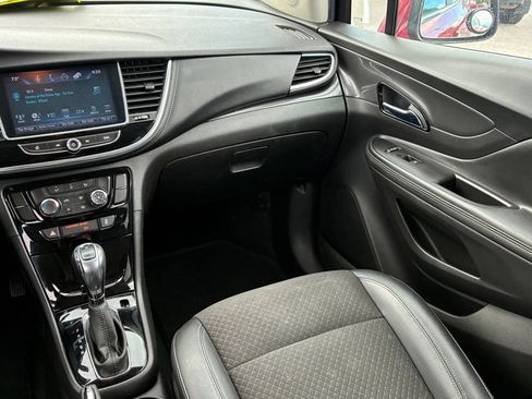 Used 2018 Buick Encore Preferred AWD/4WD image 12