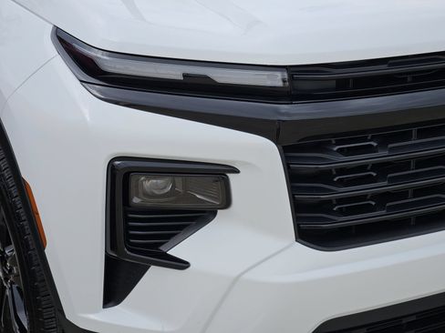 New 2027 Chevrolet Traverse LT w/ Midnight/Sport Edition FWD image 9