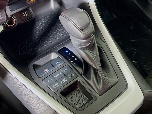 Certified 2025 Toyota RAV4 LE image 15