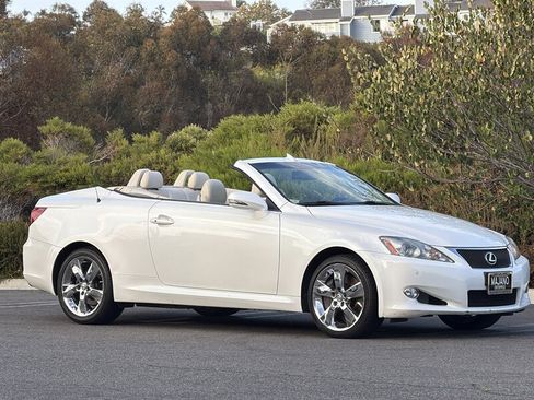 Used 2010 Lexus IS 350C RWD image 9