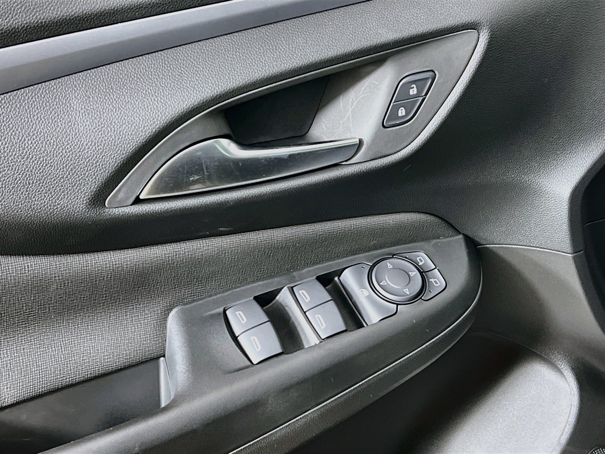 New 2026 Buick Envista Sport Touring w/ Convenience I Package FWD image 9