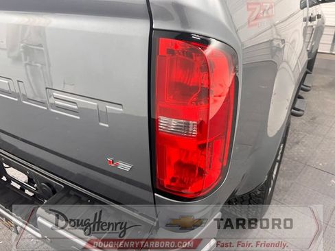 Used 2022 Chevrolet Colorado Z71 AWD/4WD image 14