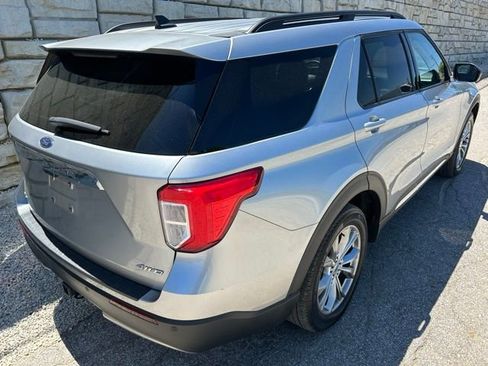 Used 2023 Ford Explorer XLT w/ Equipment Group 202A AWD/4WD image 5