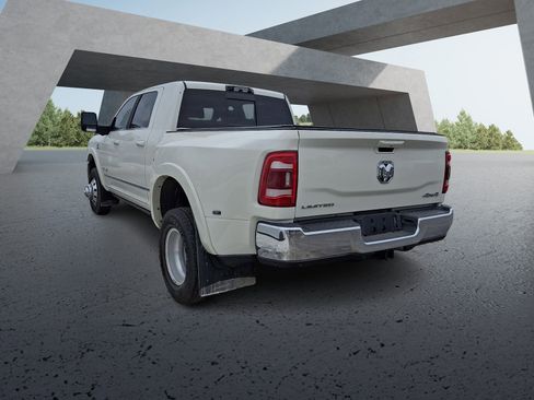 Used 2024 RAM 3500 Limited image 3