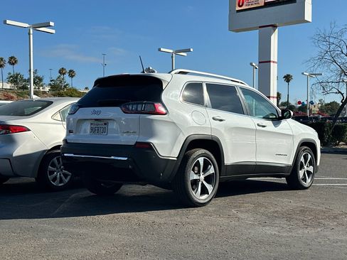 Used 2019 Jeep Cherokee Limited FWD image 3