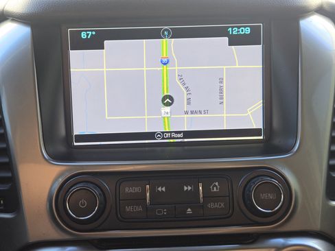 Used 2019 Chevrolet Suburban Premier image 18