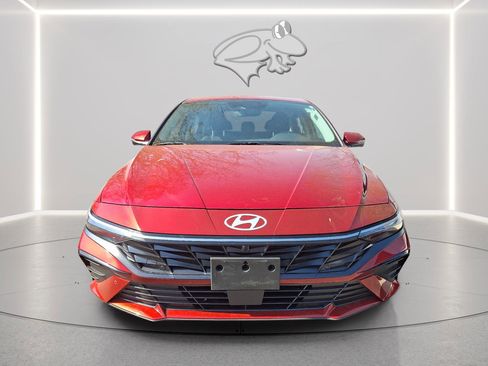 Certified 2024 Hyundai Elantra Limited image 6
