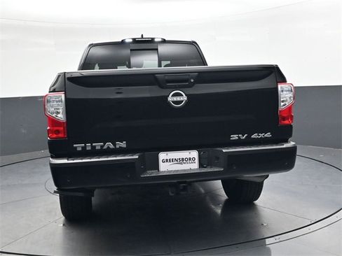 Used 2024 Nissan Titan SV w/ SV Utility Package image 5