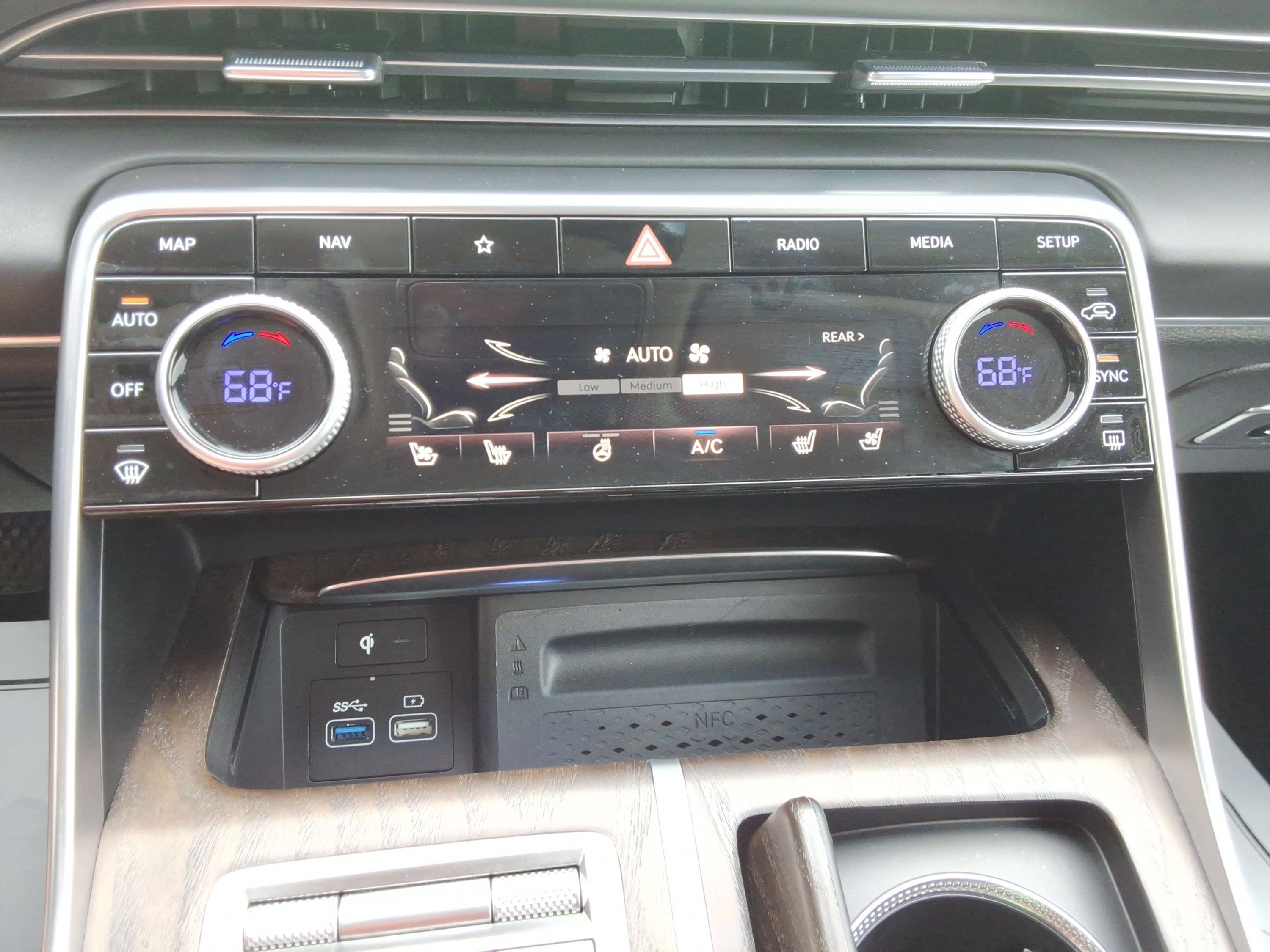 Used 2023 Genesis GV80 3.5T Advanced + AWD/4WD image 19