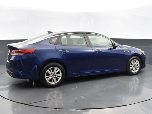 Used 2018 Kia Optima LX image 4