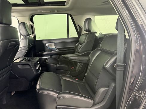 Used 2025 Ford Expedition Max Platinum AWD/4WD image 22