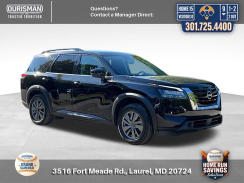 Used 2025 Nissan Pathfinder SV FWD image 1