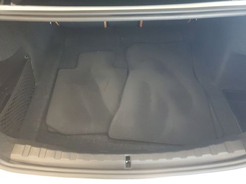 Used 2025 BMW 330i xDrive Sedan w/ M Sport Package image 12