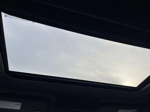 Used 2024 GMC Sierra 1500 AT4 w/ Technology Package image 18