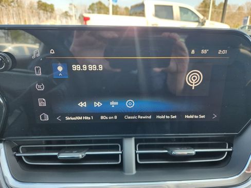 New 2026 Chevrolet Trax ACTIV w/ Sunroof Package FWD image 18