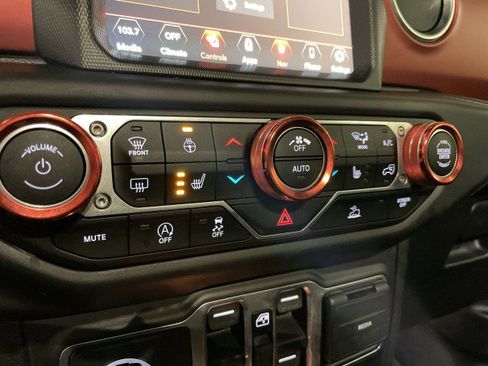 Used 2021 Jeep Gladiator Rubicon image 21
