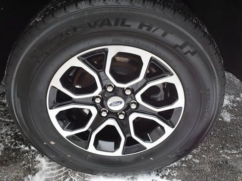 Used 2023 Ford Expedition Max XLT image 60