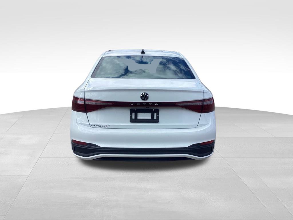 Used 2025 Volkswagen Jetta Sport FWD image 5