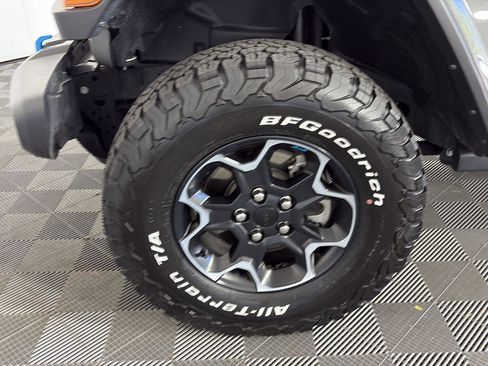 Used 2023 Jeep Wrangler Unlimited Rubicon 4xe w/ Safety Group AWD/4WD image 18