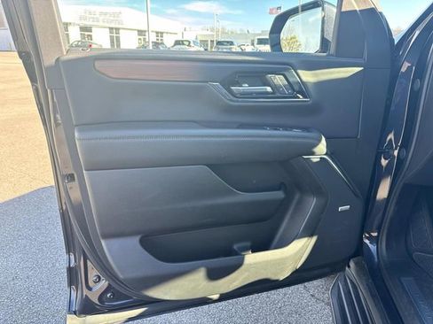 Certified 2025 GMC Yukon Denali image 26