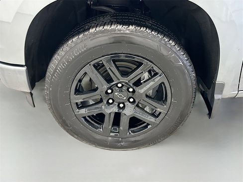 New 2024 Chevrolet Silverado 1500 Custom image 31