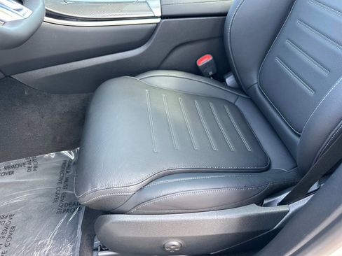 New 2025 Mercedes-Benz GLC 43 AMG AMG 43 4MATIC SUV image 21