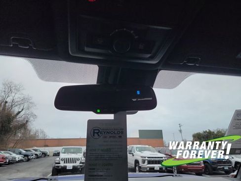 Used 2022 Toyota Tacoma TRD Off-Road w/ Technology Package image 12